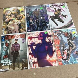 DC Comics Catwoman Comic Book Collection - Multicolor Covers